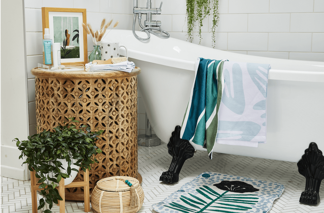 A well decorated bathroom