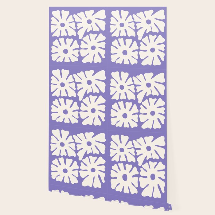 Mid-Century Flowers in Blue & White Wallpaper Gallery Image 2