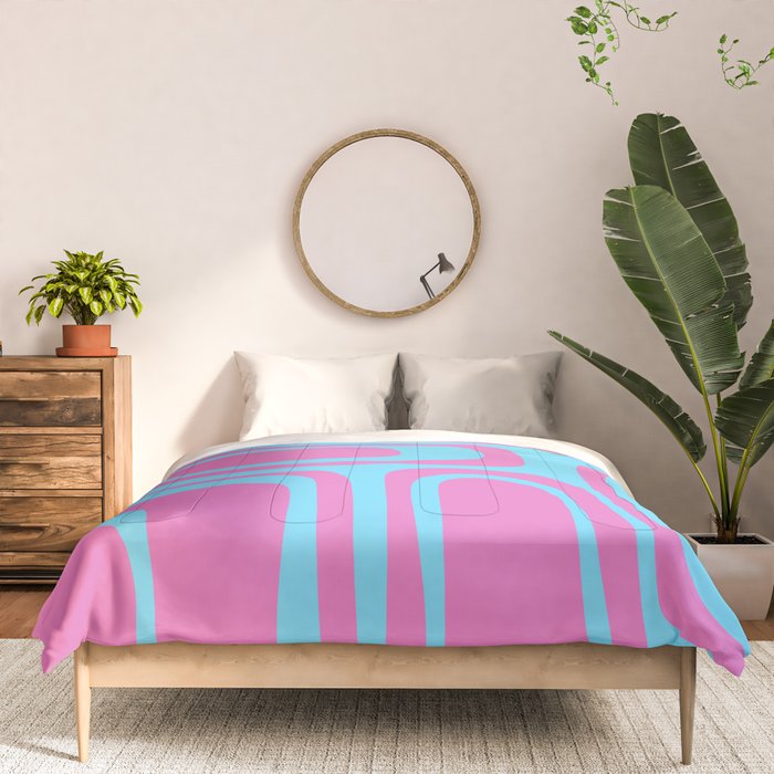 Vaporwave Pink and Blue Retro 80s Palm Springs Abstract Pattern Comforter Gallery Image 3