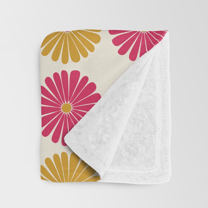 Retro Summer Daisies VII Throw Blanket Gallery Image 3