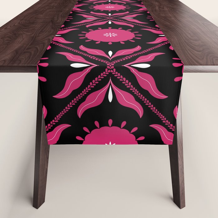Cozy Pattern Table Runner Gallery Image 1