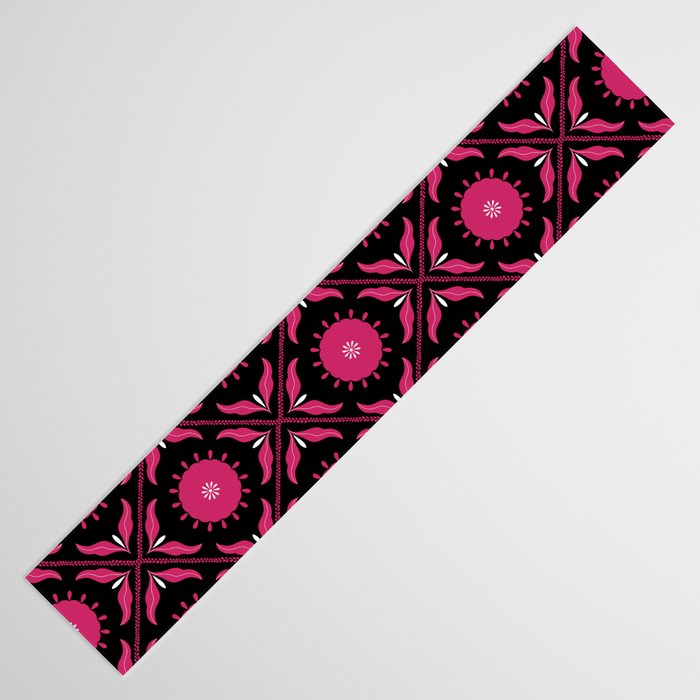 Cozy Pattern Table Runner Gallery Image 3