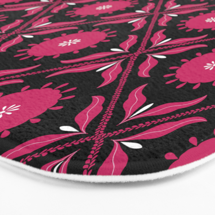 Cozy Pattern Bath Mat Gallery Image 3
