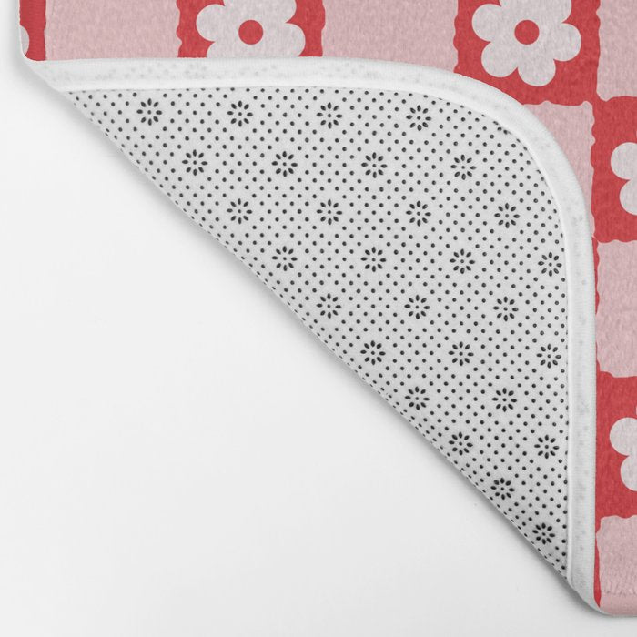 Retro Daisy Flower Checker in Red Bath Mat Gallery Image 2