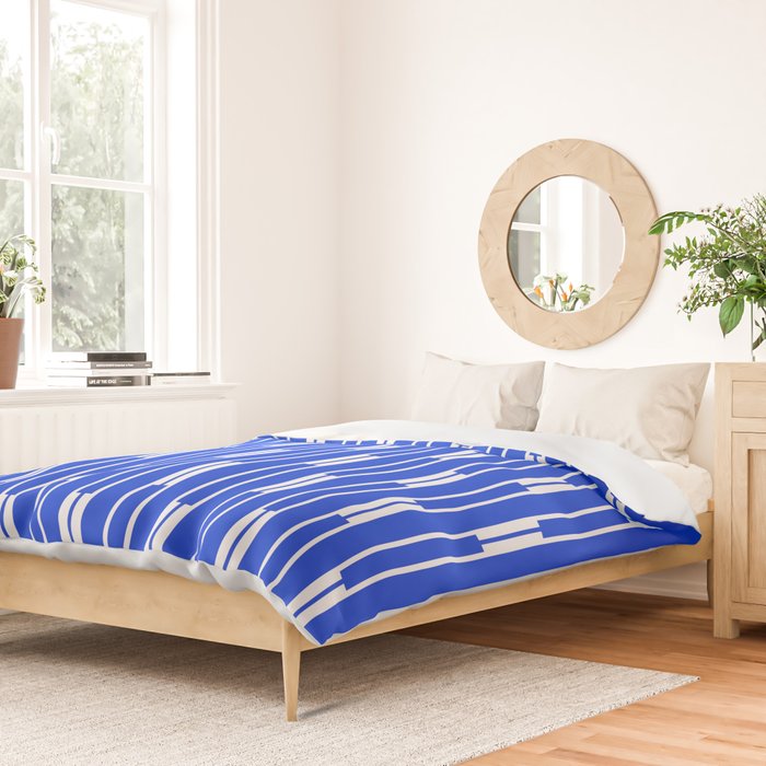 Geo Chain Vertical Block Stripe Pattern in Royal Blue and White Duvet Cover Gallery Image 2