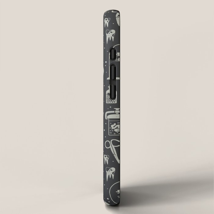 Oddities: X-ray iPhone Case Gallery Image 2