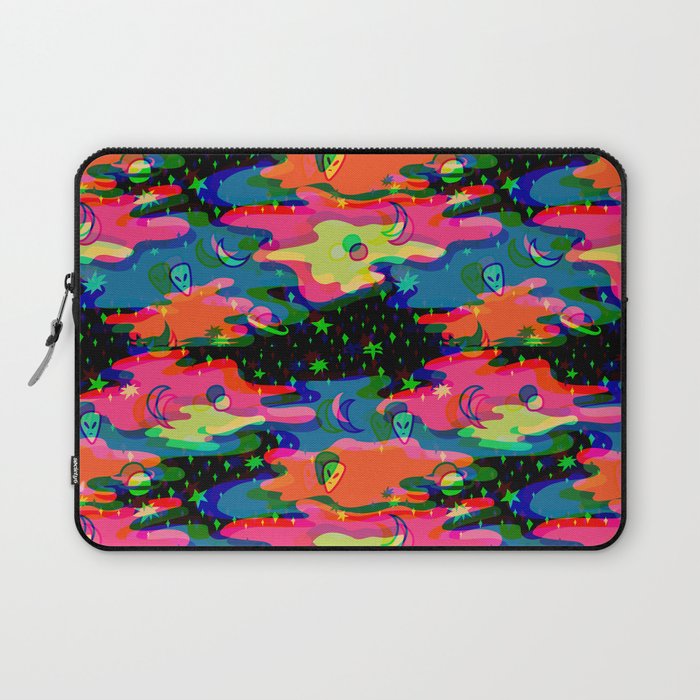 Psychedelic 3D Alien Print Laptop Sleeve Gallery Image 1