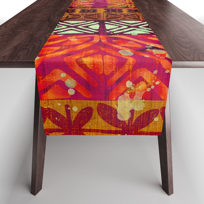 Vintage Hawaii Barkcloth Beachy design 204b Table Runner Gallery Image 1