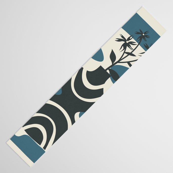 Vase of Tranquility 5 Table Runner Gallery Image 3