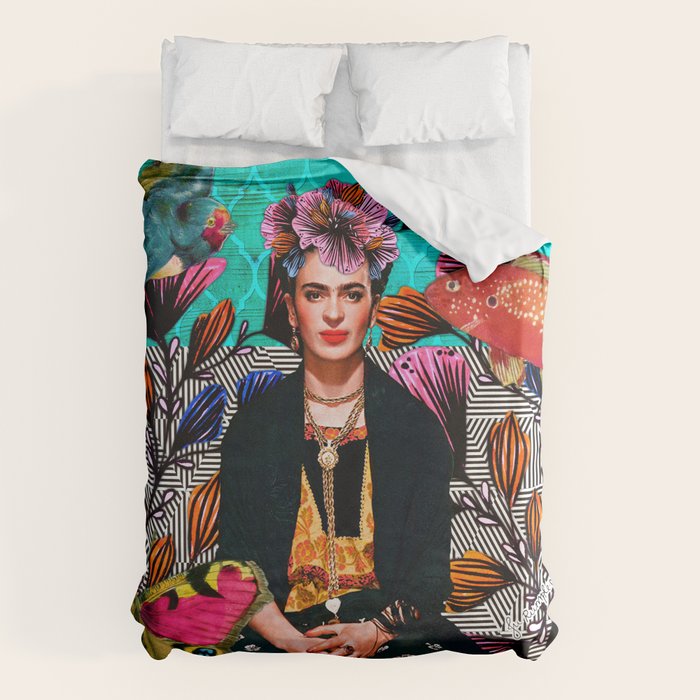 Frida´s secret smile Duvet Cover Gallery Image 1