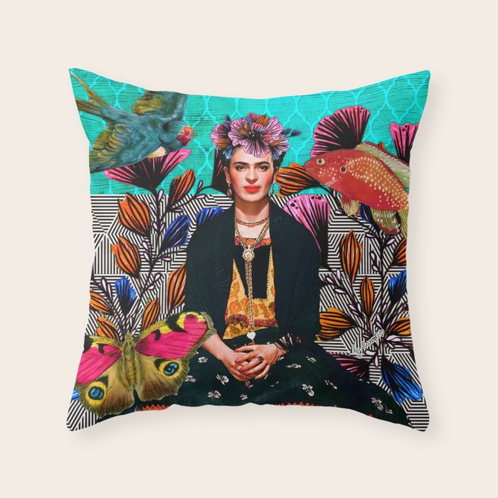 Frida´s secret smile Throw Pillow Gallery Image 1