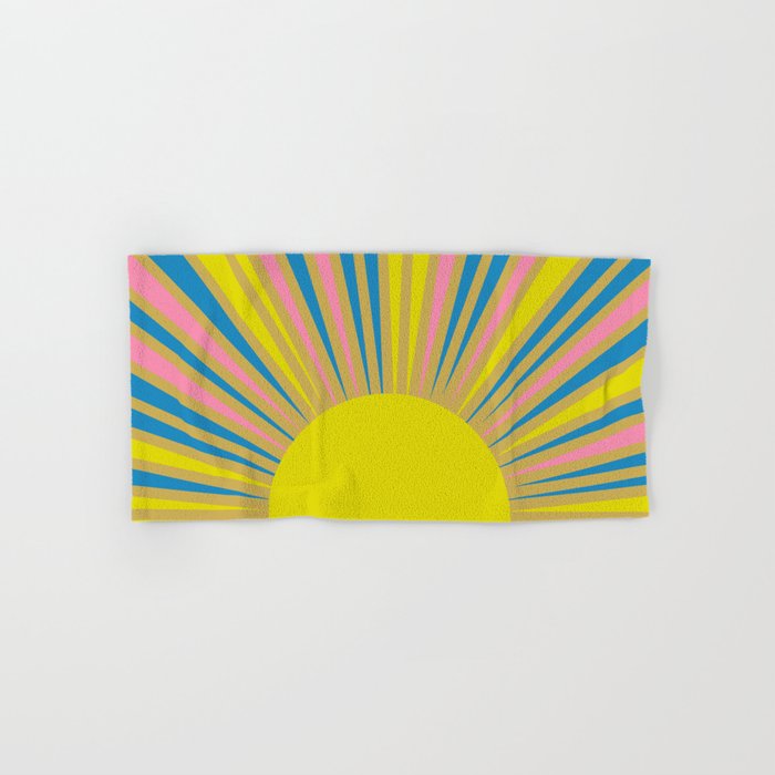 Summer Sun Cheerful Retro Bath Towel Gallery Image 1