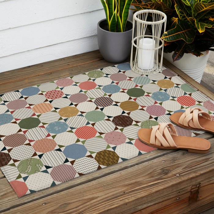 Rounded Quilt Outdoor Rug Gallery Image 2