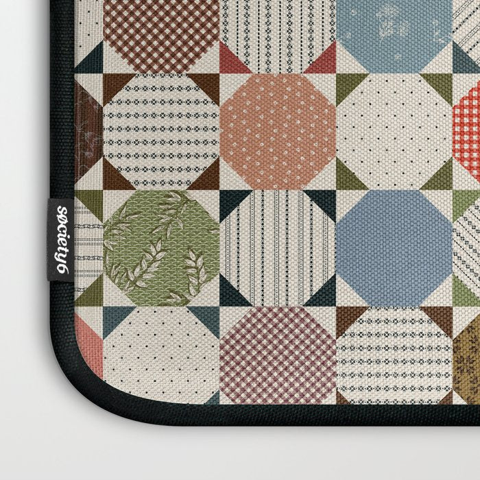 Rounded Quilt Laptop Sleeve Gallery Image 3