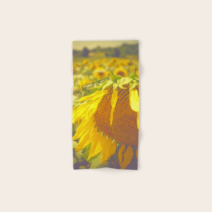 Summer Field Bath Towel Gallery Image 1