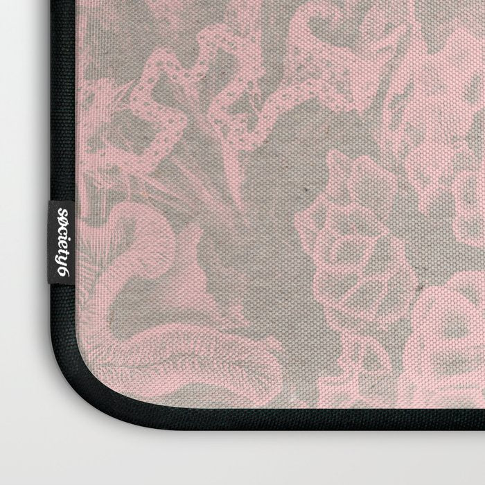 daydream in rosa traÌumen strukturiert versunken sinkend Laptop Sleeve Gallery Image 3