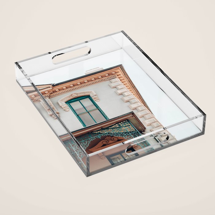 Facade Acrylic Tray Gallery Image 1