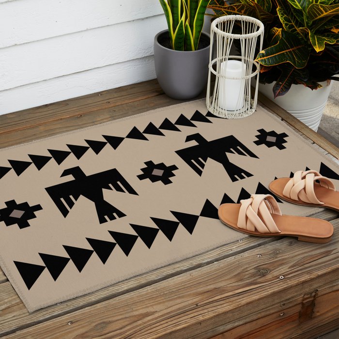 Southwestern Eagle and Arrow Pattern 125 Outdoor Rug Gallery Image 2