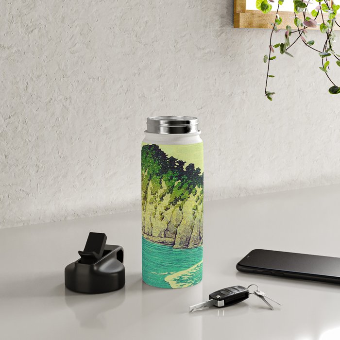 Heading towards Ohzu Water Bottle Gallery Image 4
