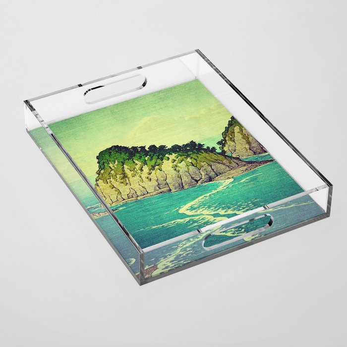 Heading towards Ohzu Acrylic Tray Gallery Image 1