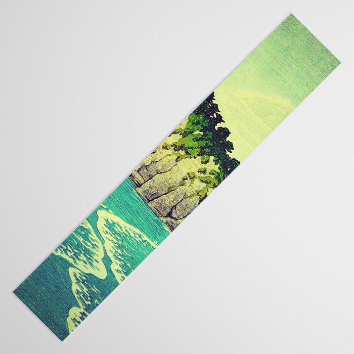 Heading towards Ohzu Table Runner Gallery Image 3