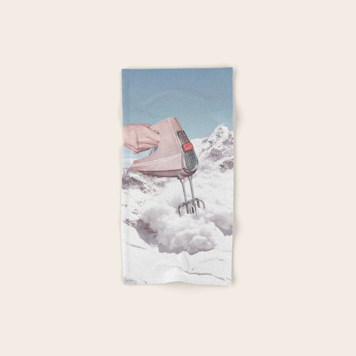 Doris Whisker II - Avalanche Whipped Cream Mountain Bath Towel Gallery Image 1