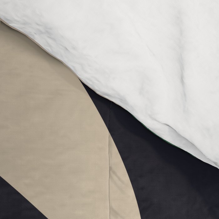 //05 Comforter Gallery Image 4