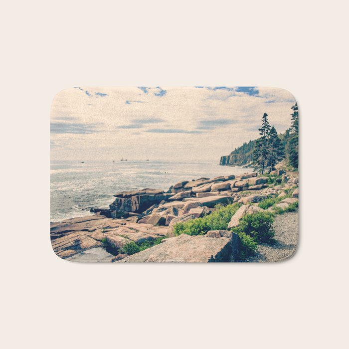 Acadia Bath Mat Gallery Image 1