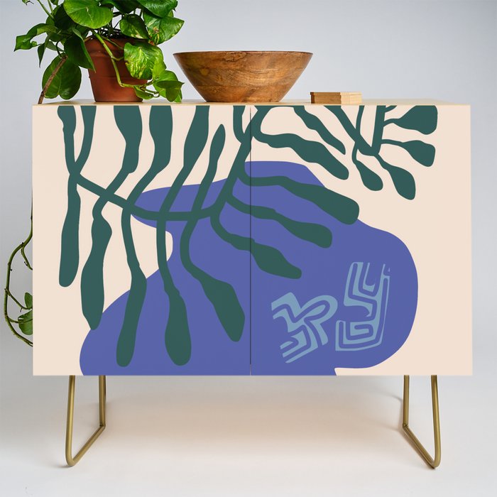 Greek vase with fern Credenza Gallery Image 1