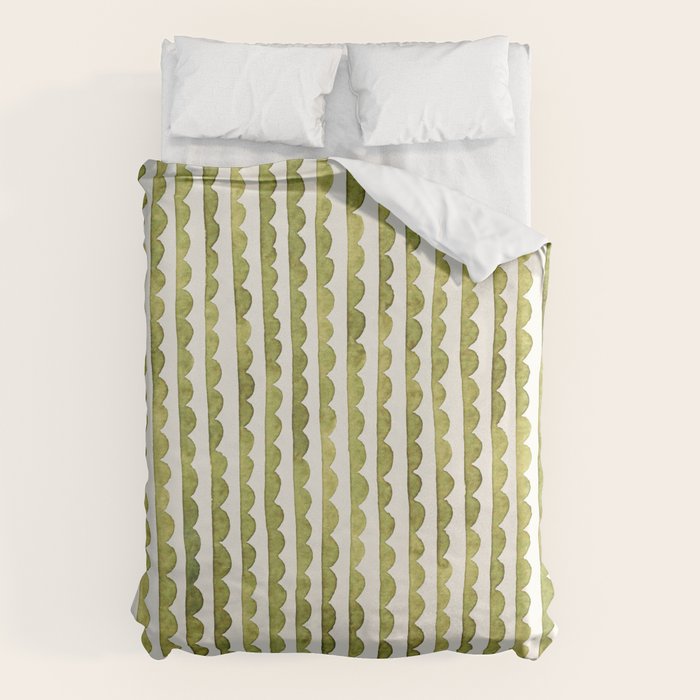 Small scalloped line in watercolor green Duvet Cover