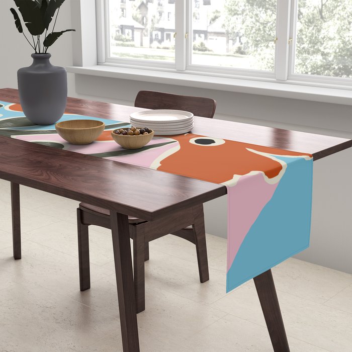 Retro minimal flower V Table Runner Gallery Image 2