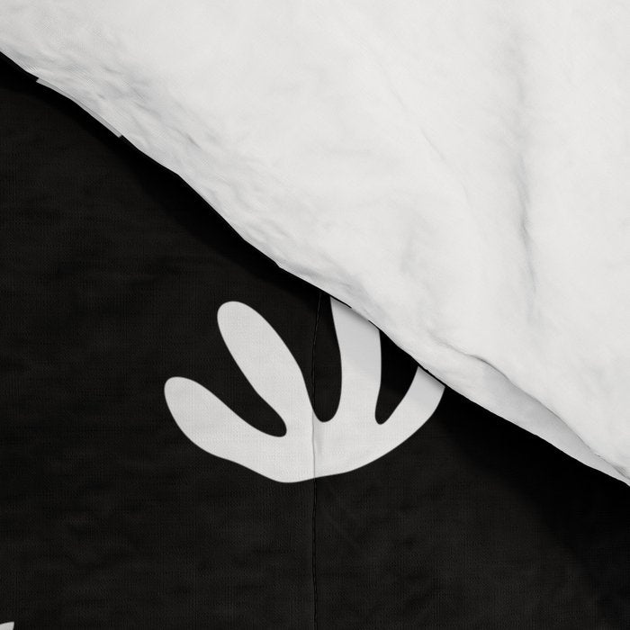 Black and white abstract organic shape pattern Comforter Gallery Image 4