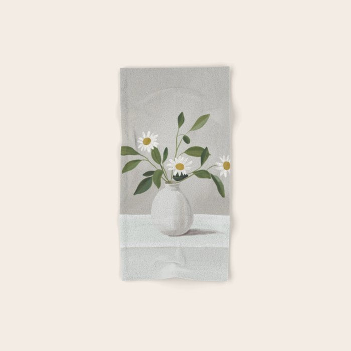 Minimalist Daisy Flowers Bath Towel Gallery Image 1