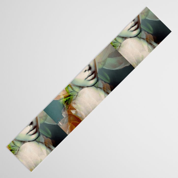 blooming 2a Table Runner Gallery Image 3