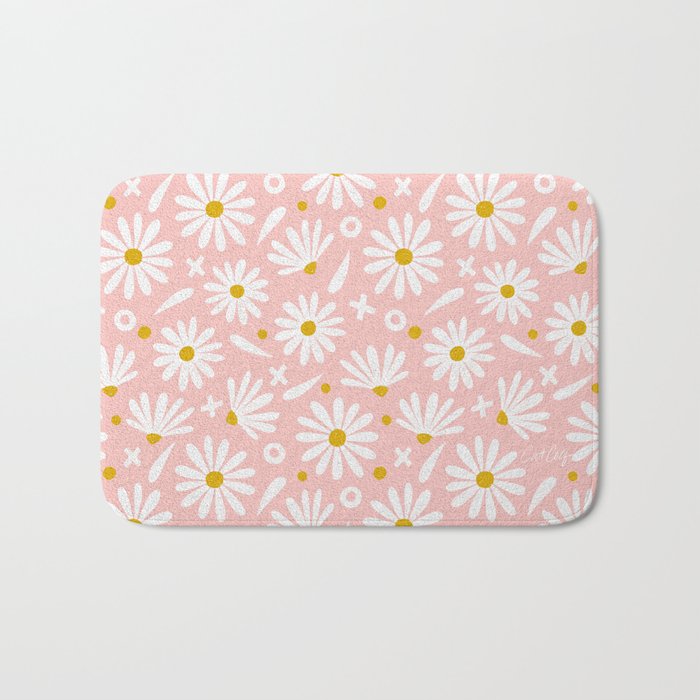 Daisies - Pink Bath Mat Gallery Image 1