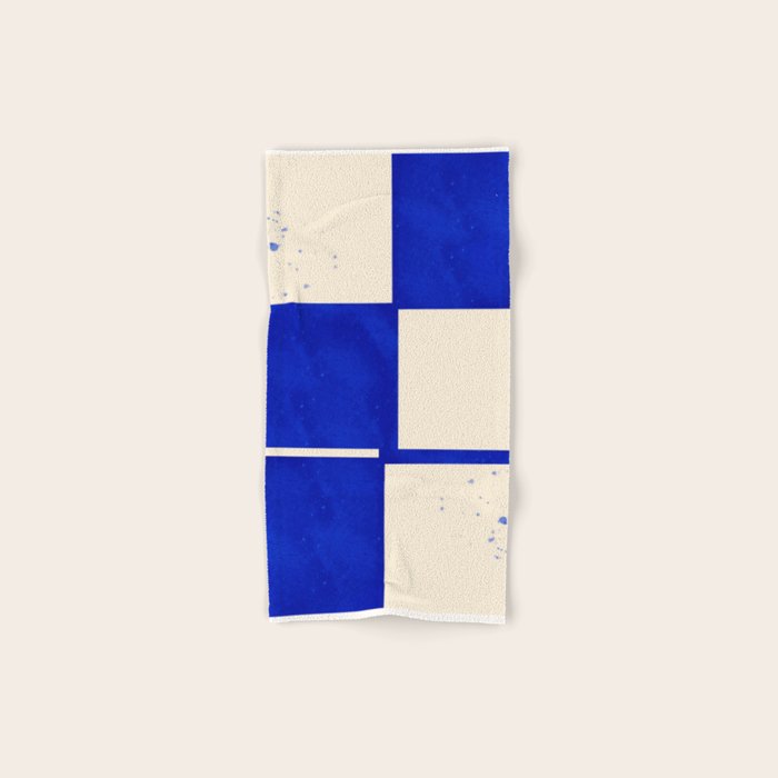Minimalist 47 Bath Towel Gallery Image 1
