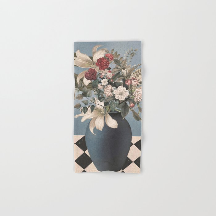 Flowers in The Vase Bath Towel Gallery Image 1
