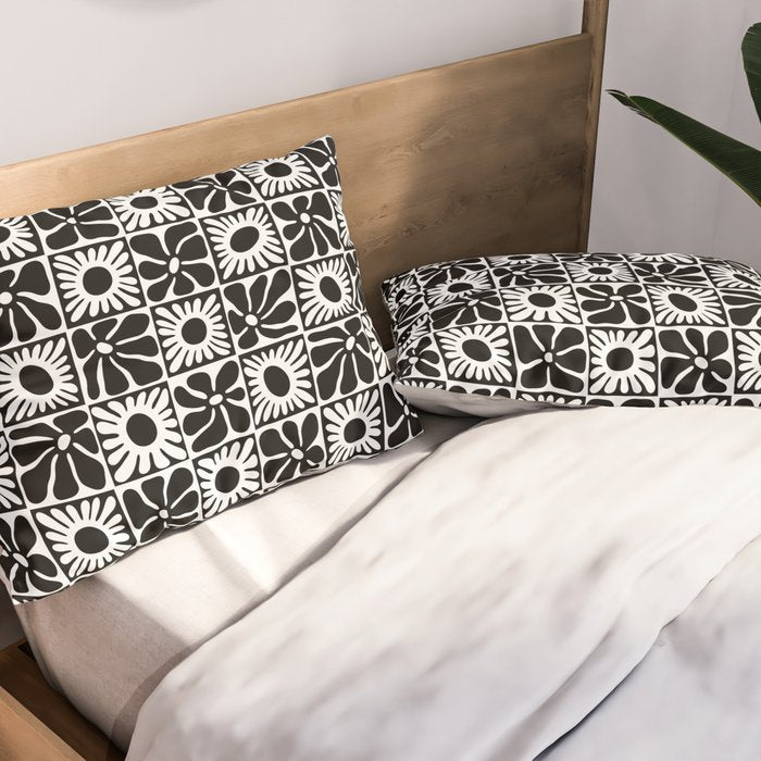 Black and white retro flower art pattern Pillow Sham Gallery Image 2