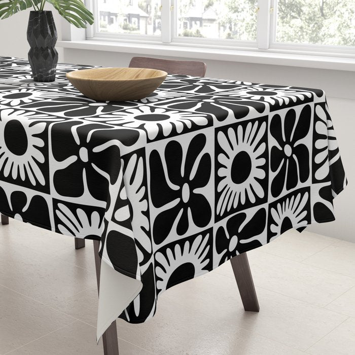 Black and white retro flower art pattern Tablecloth Gallery Image 3