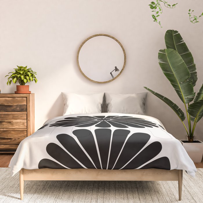 Retro Daisy Abstract I Black and White Bold Floral Comforter Gallery Image 3