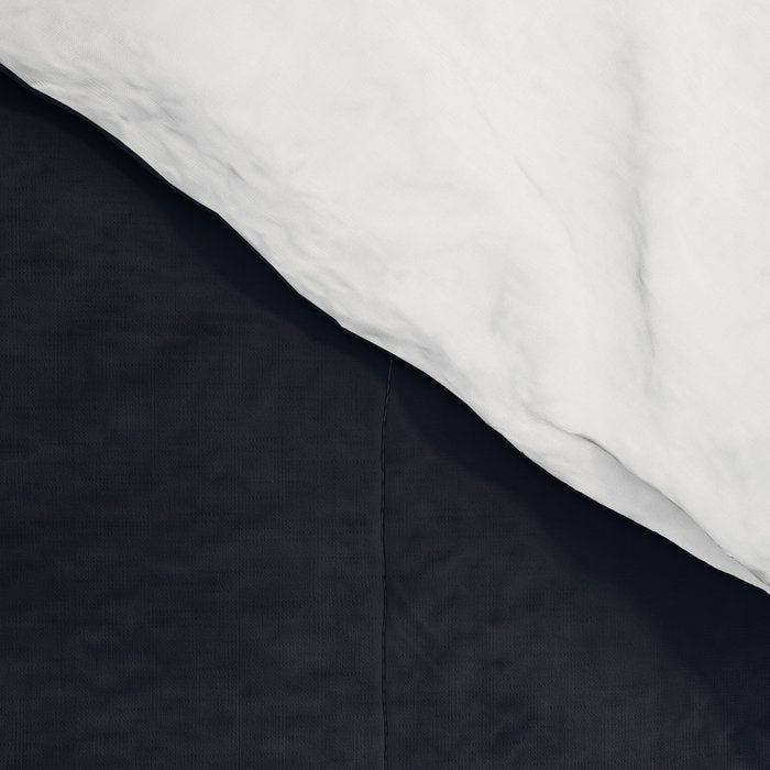 Minimal Abstract Art Woman Portrait 3 Comforter Gallery Image 4