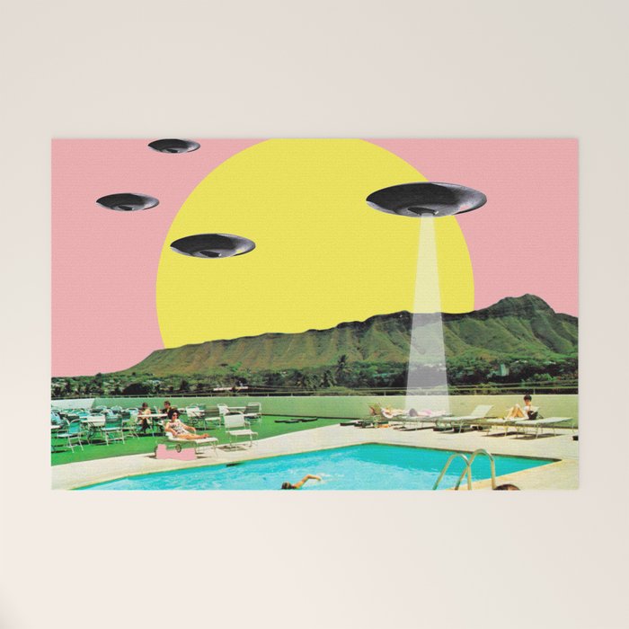 Invasion on vacation (UFO in Hawaii) Welcome Mat Gallery Image 1