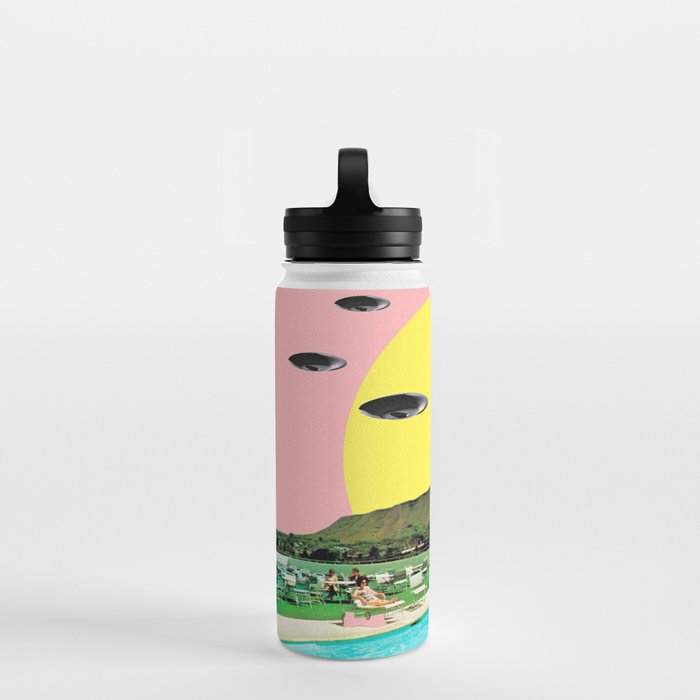 Invasion on vacation (UFO in Hawaii) Water Bottle Gallery Image 3