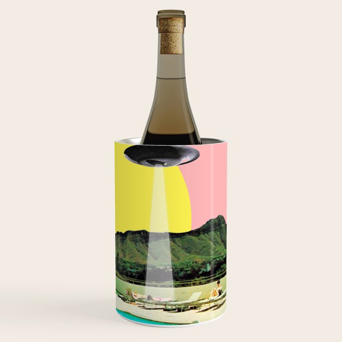 Invasion on vacation (UFO in Hawaii) Wine Chiller Gallery Image 3