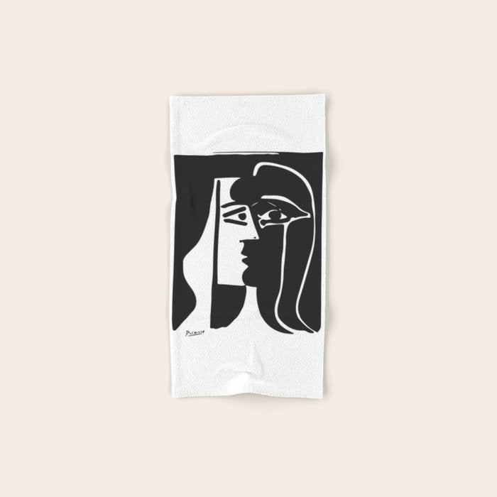 Picasso - Kiss 1979 Artwork Reproduction Hand & Bath Towel Gallery Image 1