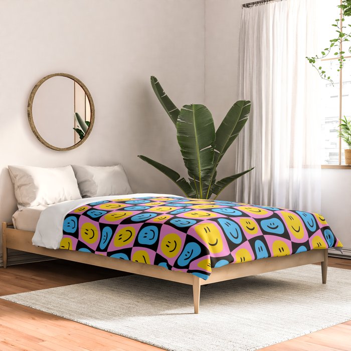 Retro happy smiling face checkered pattern Comforter Gallery Image 2
