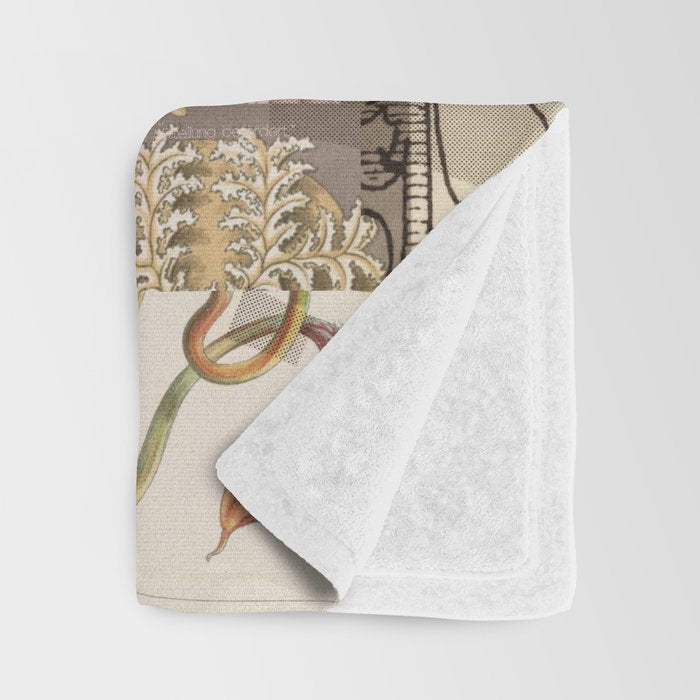 daydream aufbluehen der illusion Throw Blanket Gallery Image 3