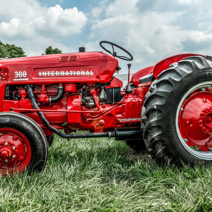 300 Vintage International Harvester Red Tractor Coffee Mug Gallery Image 2