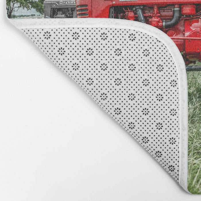 300 Vintage International Harvester Red Tractor Bath Mat Gallery Image 2