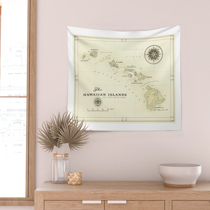 Hawaiian Islands [vintage inspired] map print Wall Tapestry Gallery Image 2